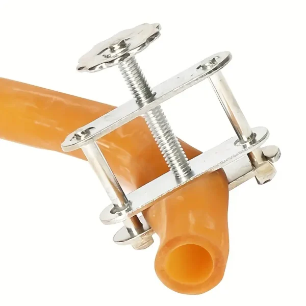Rubber hose flow controller with screws